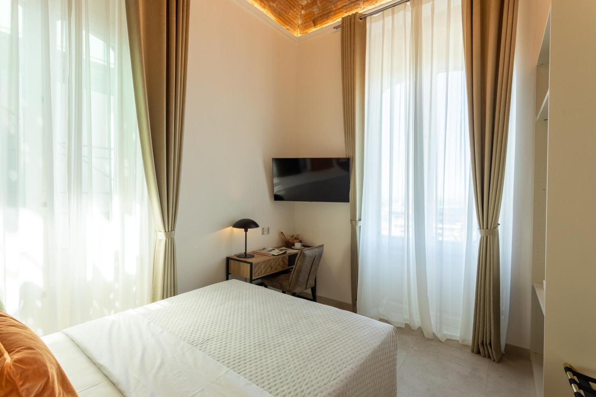 Magnini Rooms Кальярі Екстер'єр фото