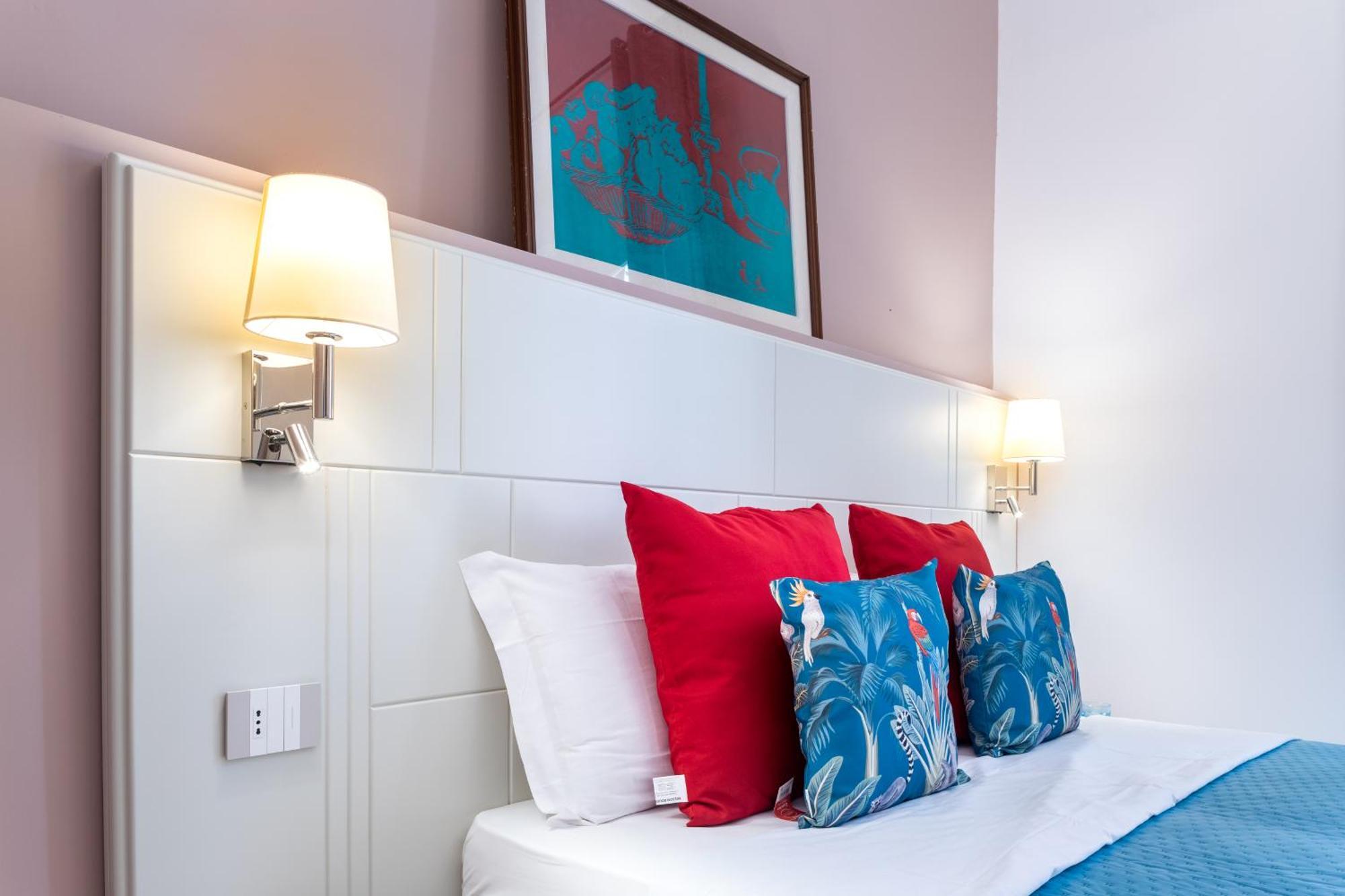 Magnini Rooms Кальярі Екстер'єр фото