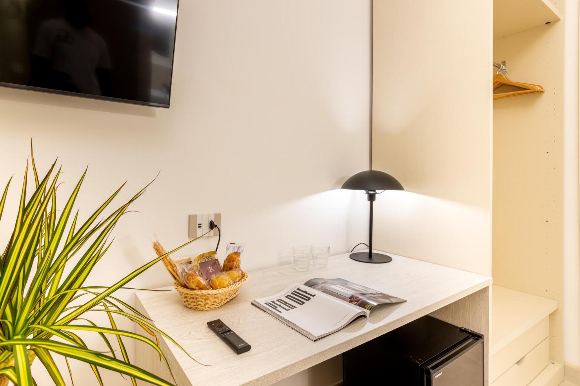Magnini Rooms Кальярі Екстер'єр фото