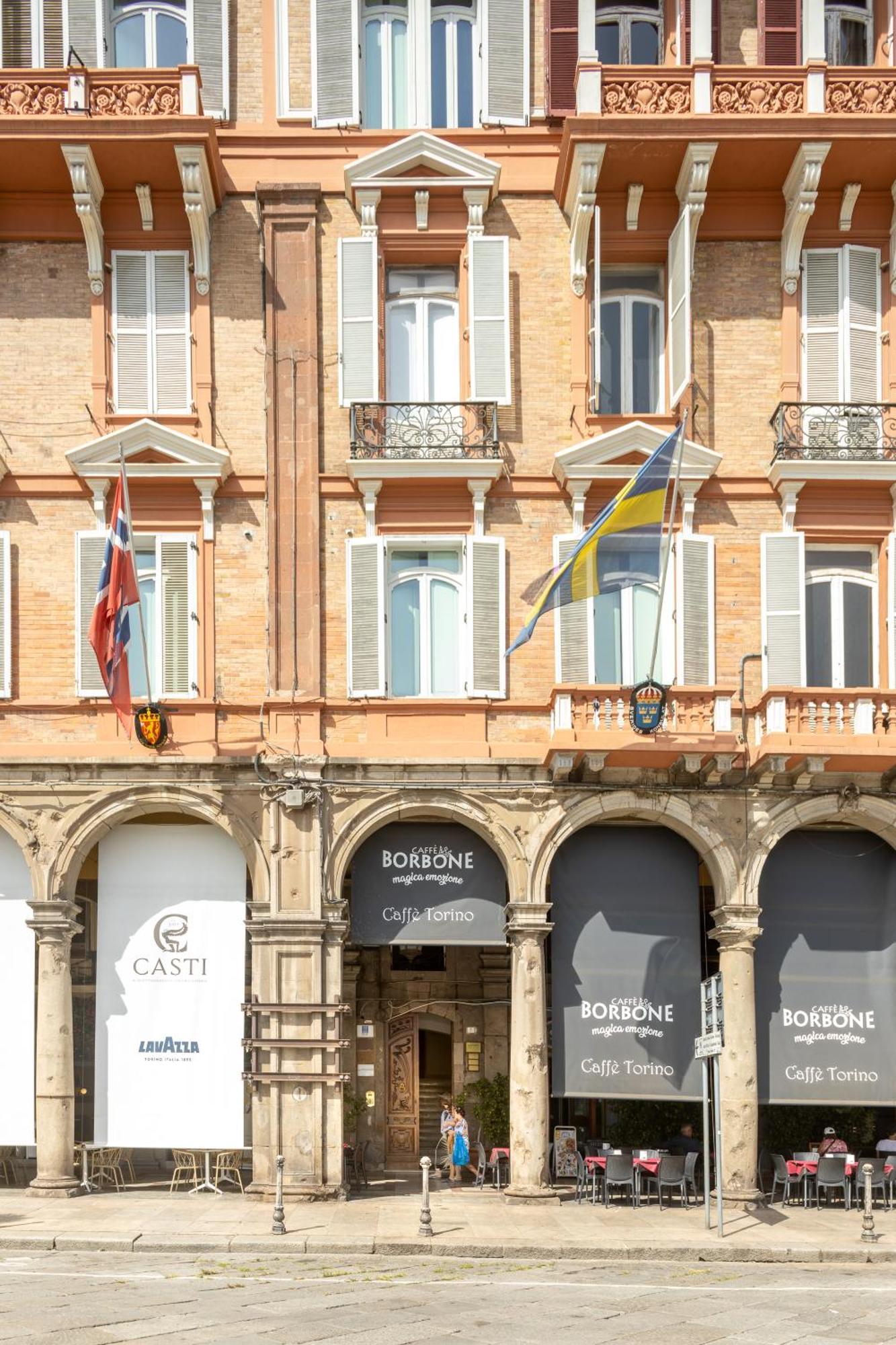 Magnini Rooms Кальярі Екстер'єр фото