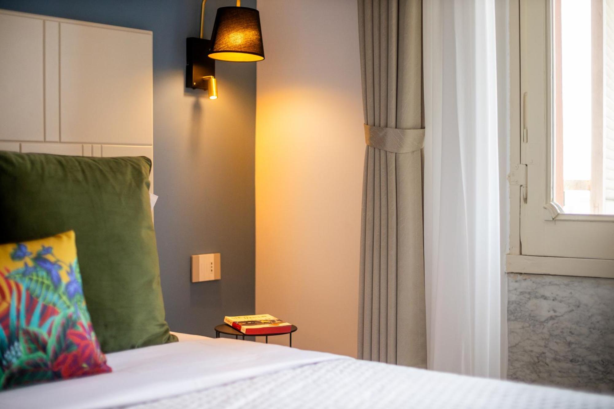 Magnini Rooms Кальярі Екстер'єр фото